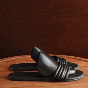 Tkees Sandals Womens SZ 9 BLK Serena Leather Slide Minimalist Coastal Flat Shoes